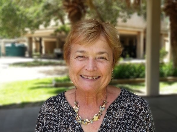Joan Holt receives lifetime achievement award